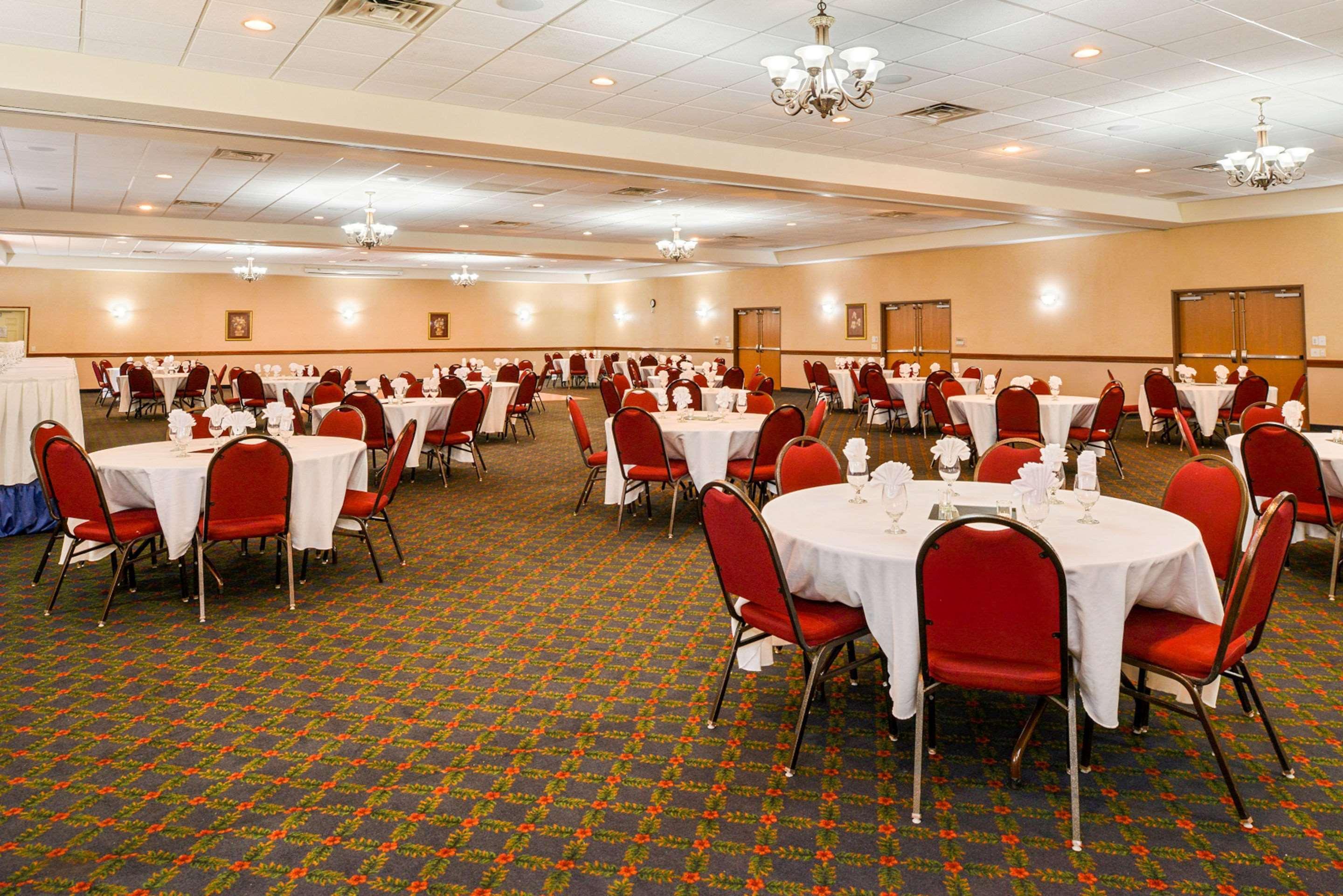 Comfort Inn & Suites Madison North Deforest Exteriör bild