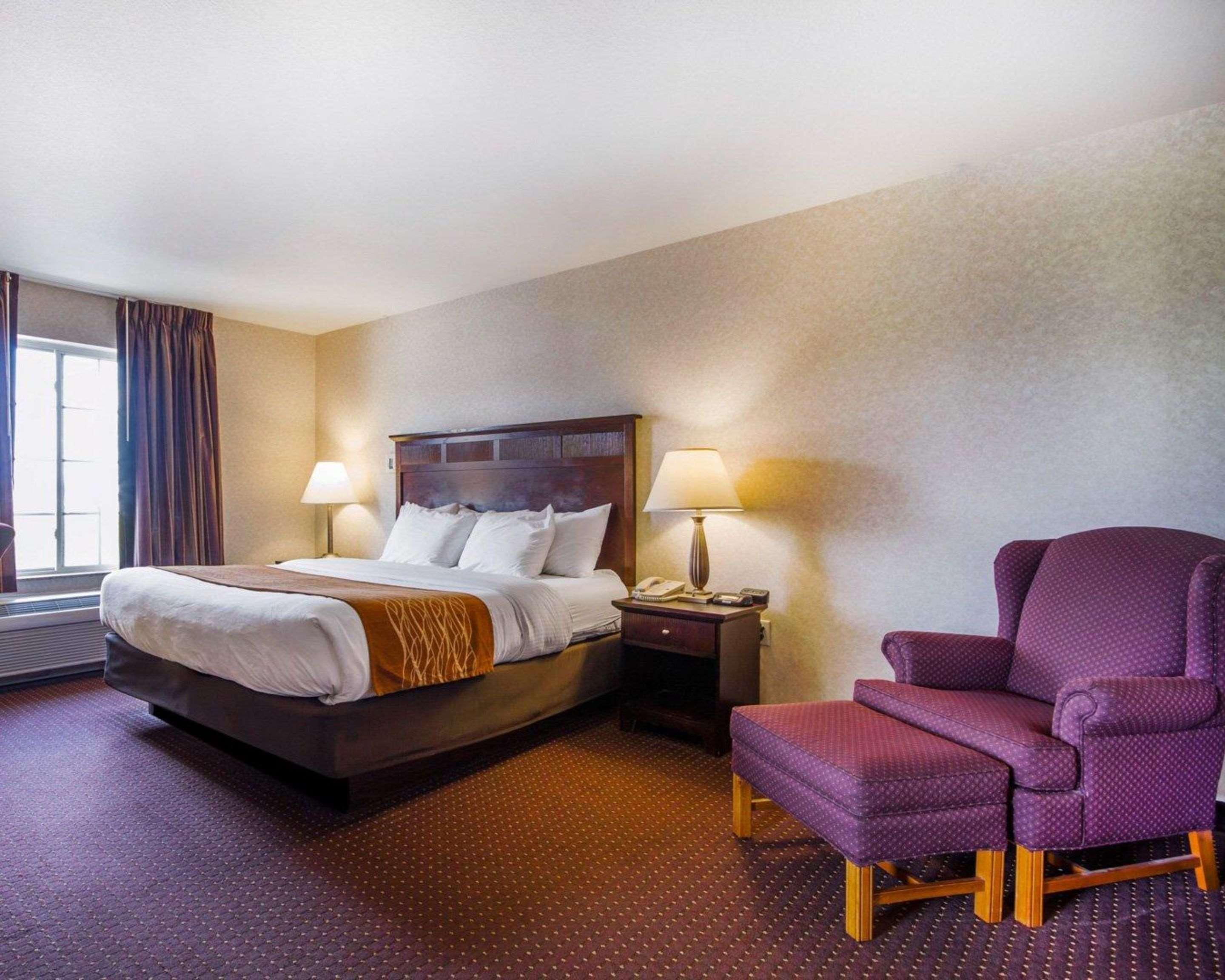 Comfort Inn & Suites Madison North Deforest Exteriör bild