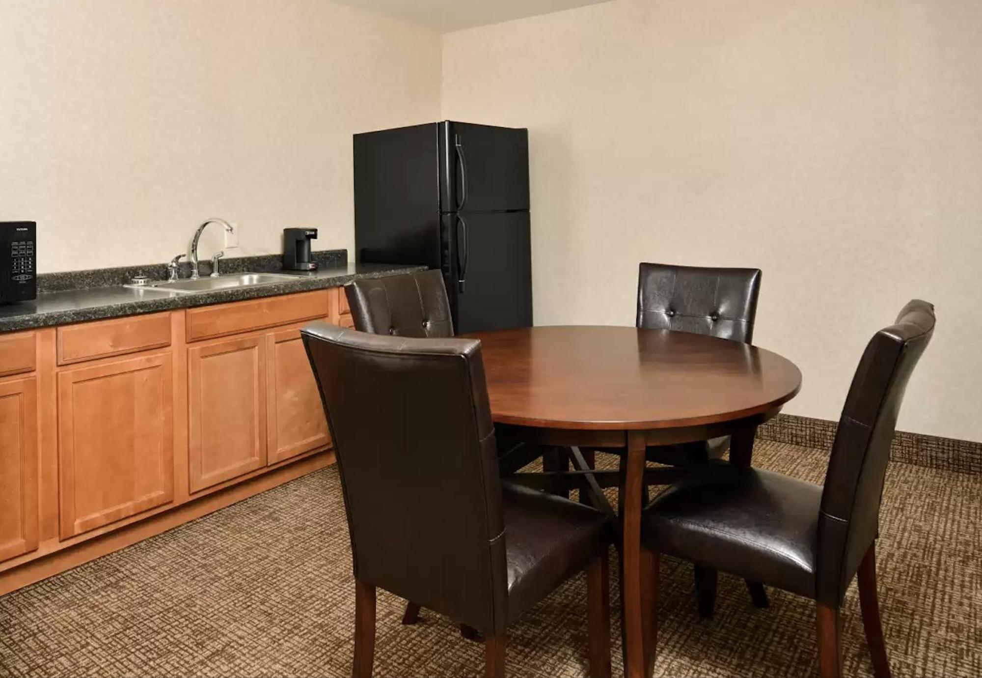 Comfort Inn & Suites Madison North Deforest Exteriör bild