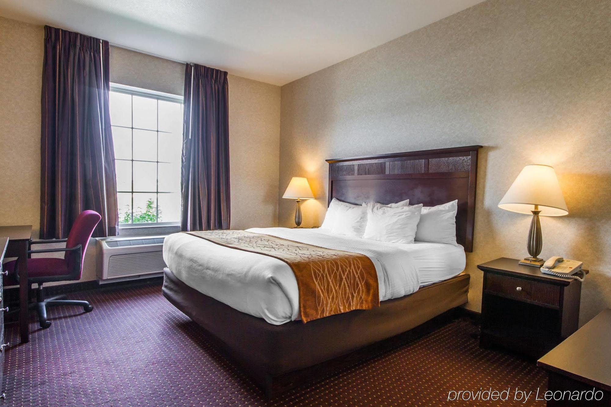 Comfort Inn & Suites Madison North Deforest Exteriör bild